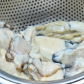 方 洗い 牡蠣 の 【牡蠣の下処理・洗い方】塩水・片栗粉・大根おろしのちがい